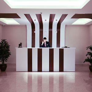 Golden Lounge Hotel